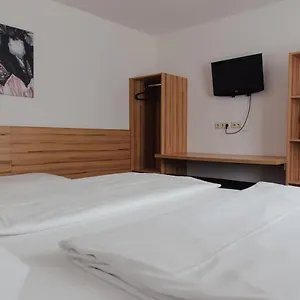 Otel Drei Kreuz